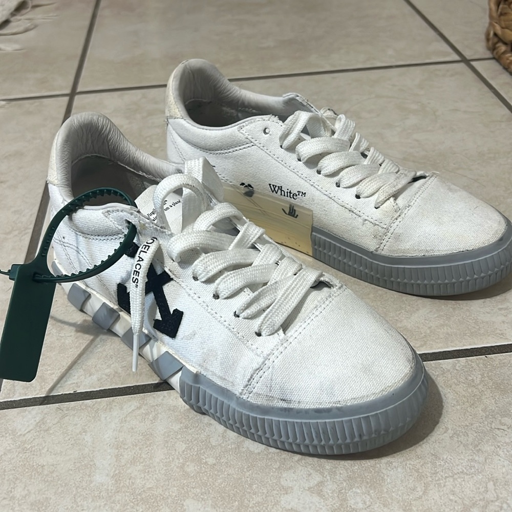 Off White Sneakers